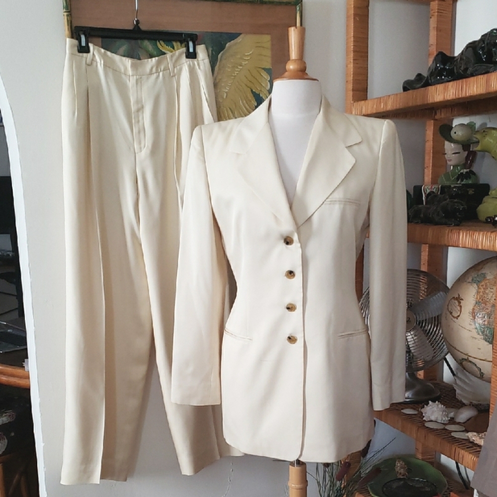 Linda Allard/Ellen Tracy 100% Silk Pant Suit Size 8